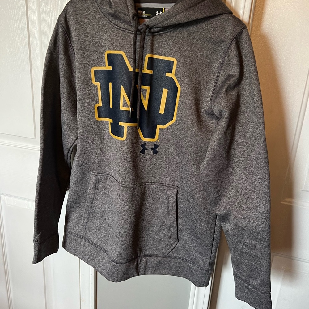 Men’s Size M Under Armour Notre Dame Hoodie. Looks brand new. Little use.